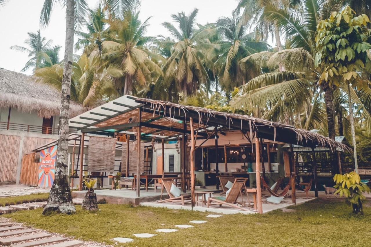ג'נרל לונה Coco Pod Siargao Hostel מראה חיצוני תמונה